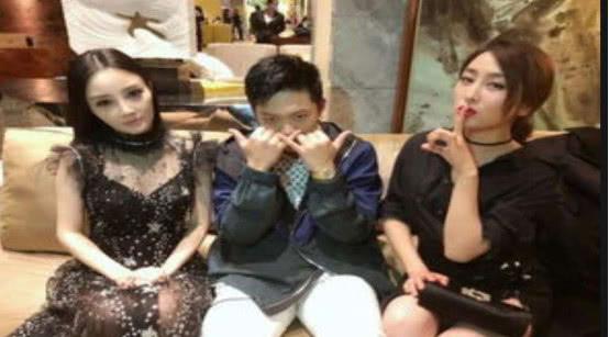 娱乐圈吃瓜群众在线播放