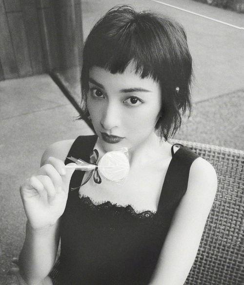 娱乐八卦吃瓜相关图片和素材,揭秘明星幕后故事，吃瓜群众狂欢时刻